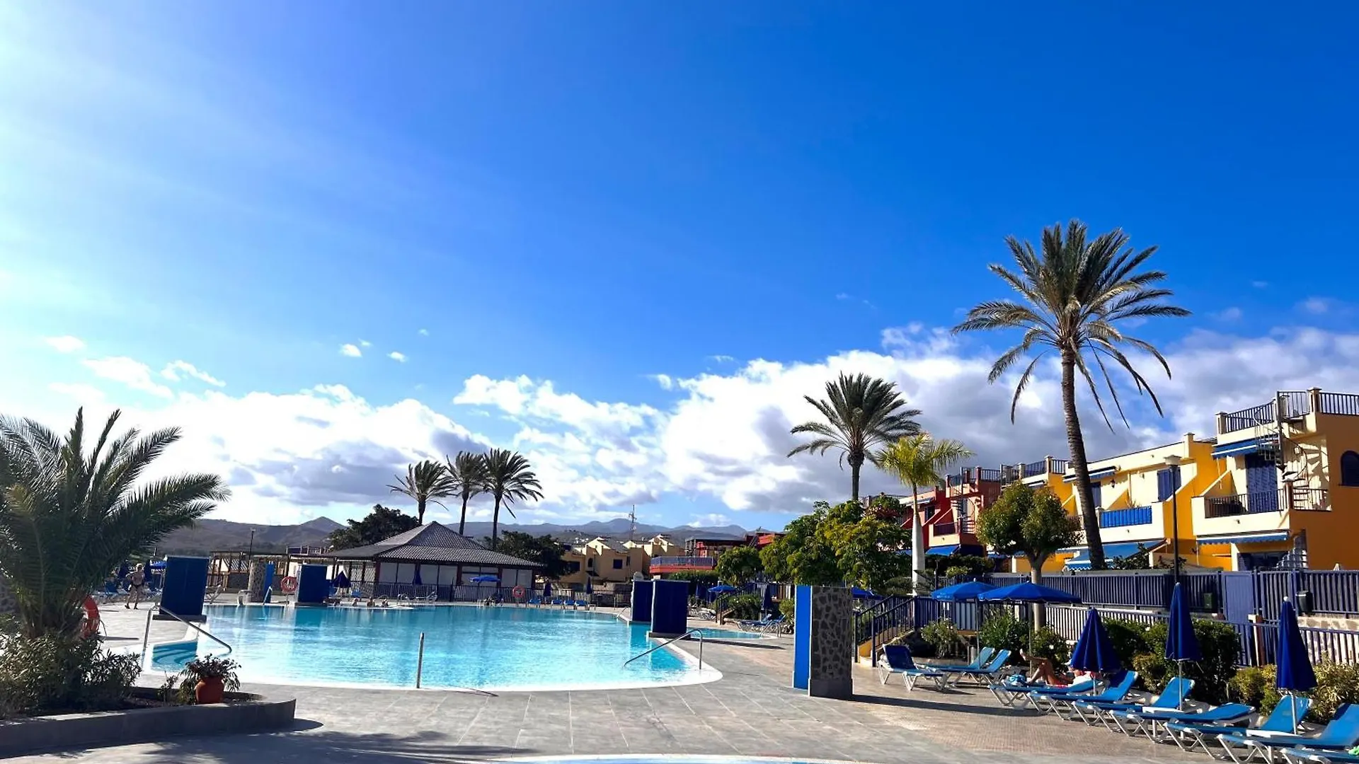 Beach And Golf Holiday Home With Private Jacuzzi Maspalomas