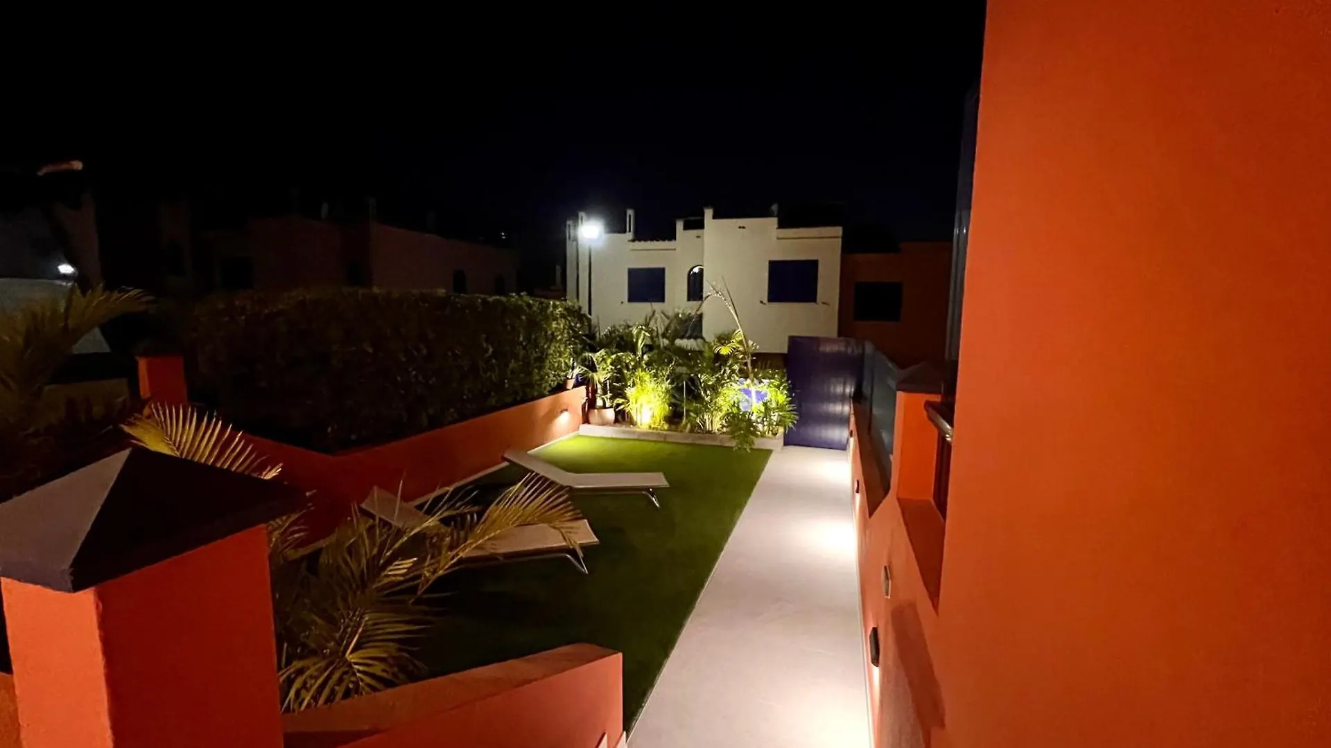Beach And Golf Holiday Home With Private Jacuzzi Maspalomas  Maspalomas (Gran Canaria)