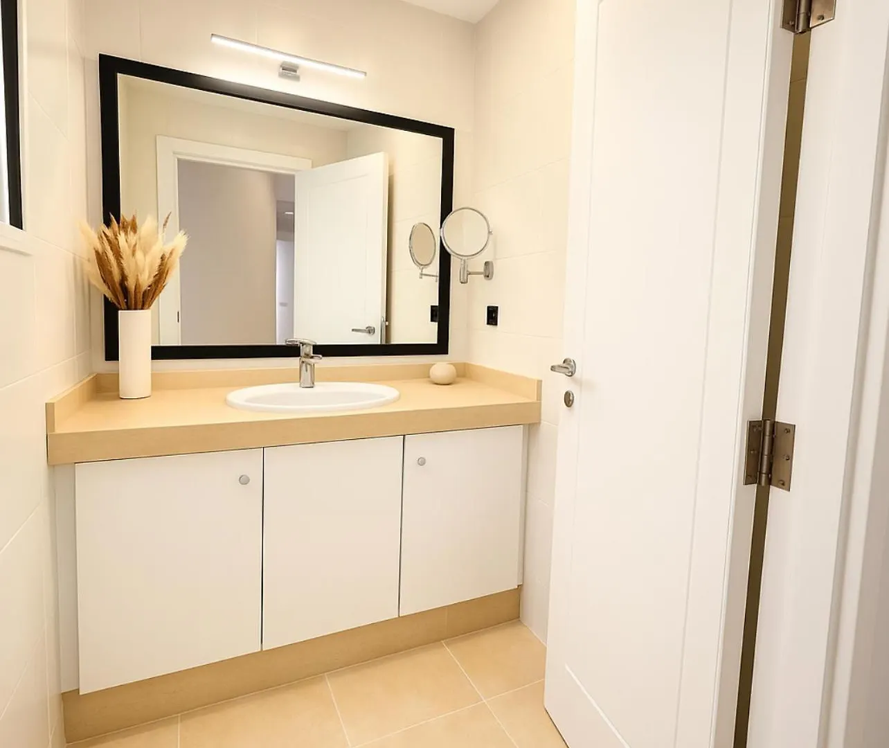 Beach And Golf Holiday Home With Private Jacuzzi Maspalomas